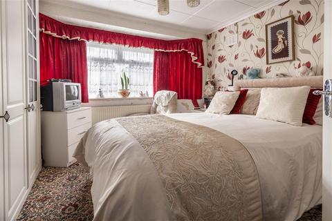 59 Pick Hill, Waltham Abbey, EN9 3LD