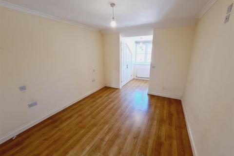 2 bedroom apartment to rent, Portland Road, Rushden NN10