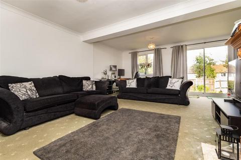 42 Beaconfield Road, Epping, CM16 5AS