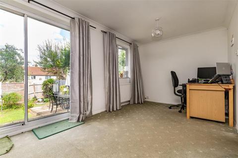 42 Beaconfield Road, Epping, CM16 5AS