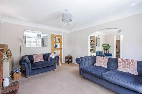 Swingletrees Dorking Road, Tadworth, KT20 5SL