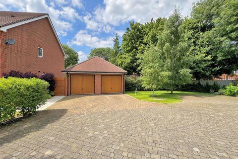 5 bedroom detached house for sale, Estone Road, Aston Clinton HP22