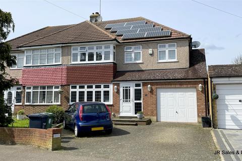 4 bedroom detached house for sale, Beehive Road, Goffs Oak, Waltham Cross