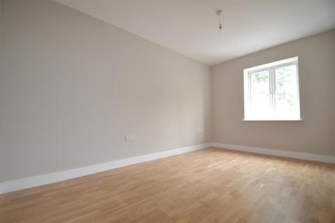 1 bedroom apartment to rent, Endsleigh Road, Merstham RH1