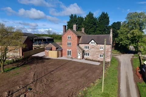 7 bedroom farm house to rent, Bradley In The Moors, Stoke-On-Trent ST10