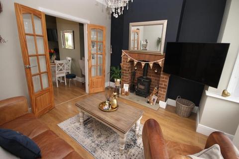 157 Norman Lane, Bradford, BD2 2JT
