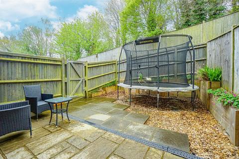 32 Etchingham Drive, St Leonards-on-sea, TN38 9AB