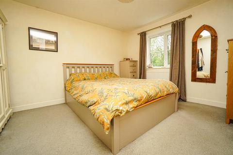 32 Etchingham Drive, St Leonards-on-sea, TN38 9AB