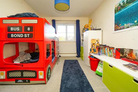 32 Etchingham Drive, St Leonards-on-sea, TN38 9AB