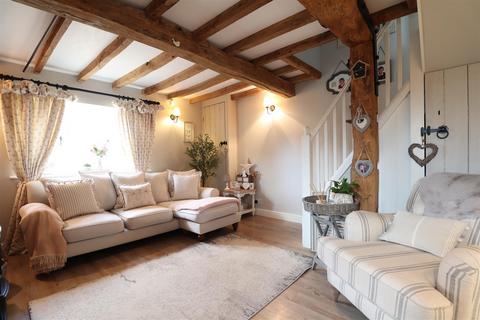 2 bedroom cottage for sale, Main Road, Shavington, Crewe