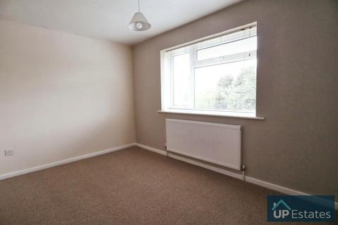 2 bedroom end of terrace house to rent, Lancia Close, Coventry