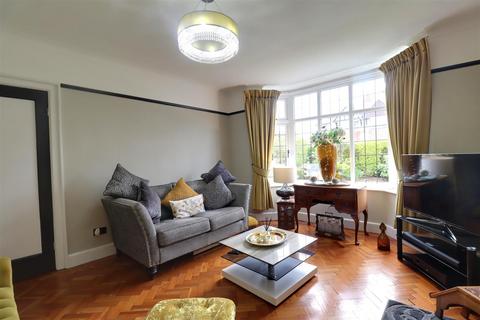 8 Berkeley Crescent, Wistaston, Crewe, CW2 6QA