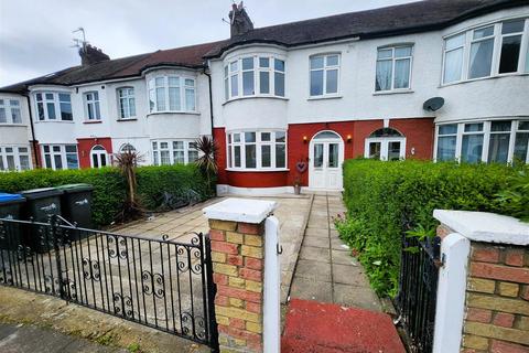 3 bedroom terraced house to rent, Ashley Gardens, London N13