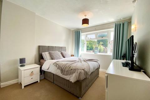 212 Teagues Crescent, Trench, Telford, TF2 6RA