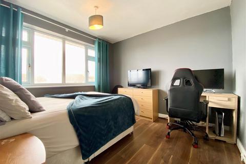 212 Teagues Crescent, Trench, Telford, TF2 6RA