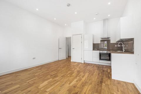 2 bedroom property for sale, High street, bath road