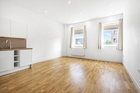 2 bedroom property for sale, High street, bath road