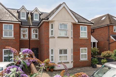 5 bedroom semi-detached house for sale, Cavendish Road, Redhill