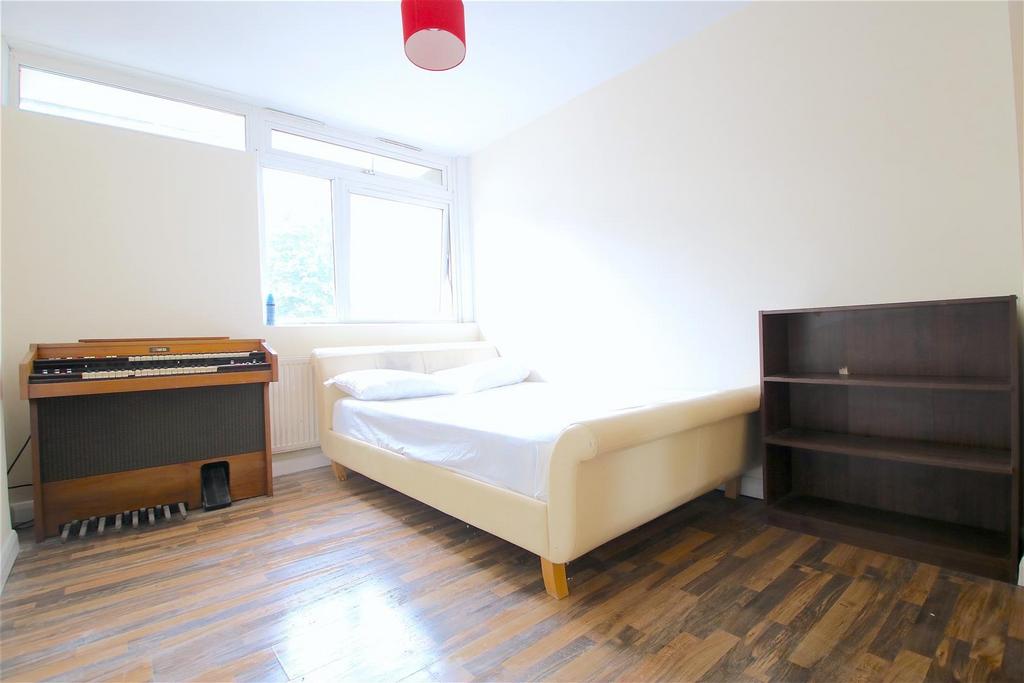 Crowder Street, London E1 4 bed house share to rent £950 pcm (£219 pw)