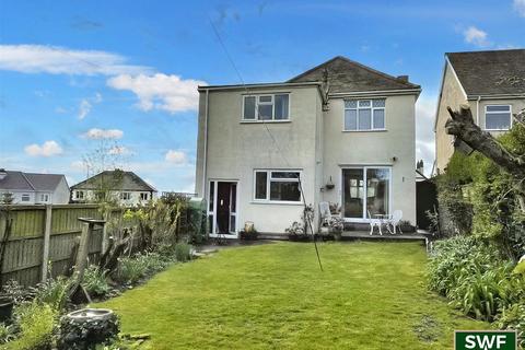4 bedroom detached house for sale, Sedgley Road, Penn Common