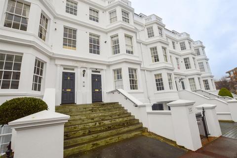 2 bedroom flat to rent, Silverdale Road, Eastbourne