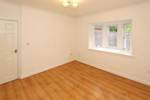 2 bedroom flat to rent, TETTENHALL, Limes Court