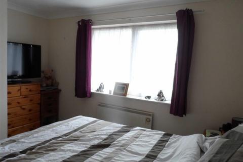 2 bedroom terraced house to rent, Jenwood Road, Honiton