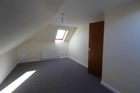 3 bedroom apartment to rent, Fore Street, Seaton