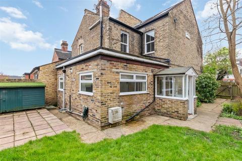 106a Durham Road, London, SW20 0TL