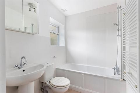106a Durham Road, London, SW20 0TL