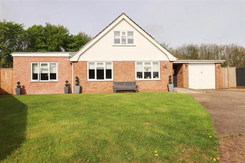 5 bedroom detached bungalow for sale, Winston Road, Spilsby