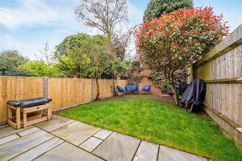 2 bedroom end of terrace house for sale, Vernon Avenue, Raynes Park SW20