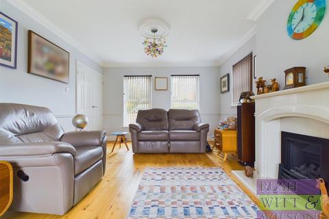 4 bedroom detached house for sale, Summer Hill, St. Leonards-On-Sea