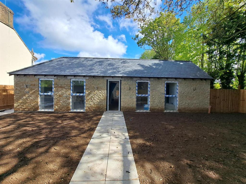 Chartwell House, High Street, Turvey... 2 bed detached bungalow for