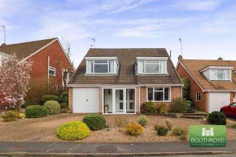 2 bedroom detached house for sale, Convent Close, Kenilworth