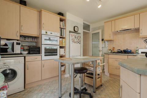 13 Convent Close, Kenilworth, CV8 2FQ