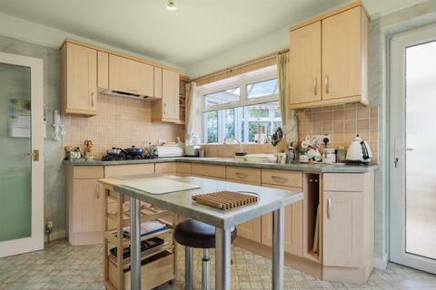 13 Convent Close, Kenilworth, CV8 2FQ