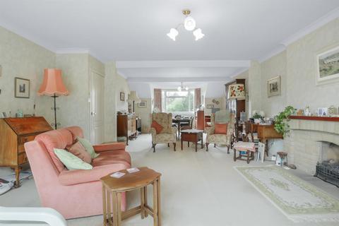 13 Convent Close, Kenilworth, CV8 2FQ