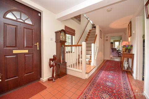 4 bedroom detached house for sale, Kite Hill, Wootton