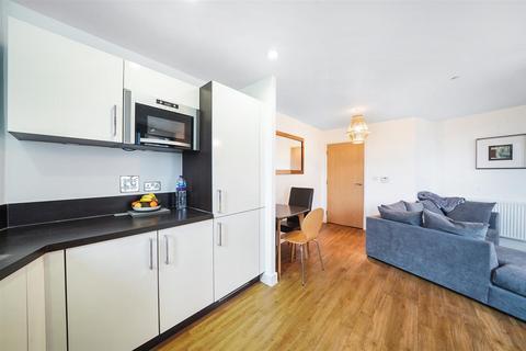 2 bedroom apartment to rent, Elmira Street, London