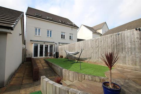 3 bedroom semi-detached house for sale, Newcourt Way, Exeter