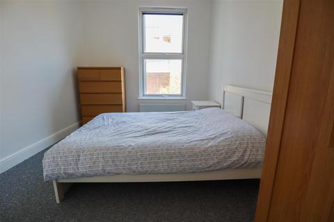 1 bedroom flat to rent, Cambridge Gardens, Hastings