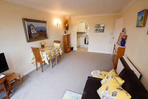 1 bedroom flat for sale, Ty Rhys, The Parade, Carmarthen