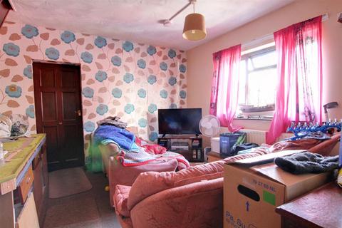 3 bedroom terraced house for sale, High Street, Sutton-On-Sea LN12