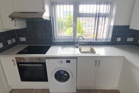 Studio to rent, STUDIO FLAT for Rent - Flat 5, 95 Cathays Terrace, Cathays, Cardiff. CF24 4HT