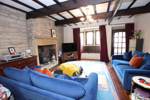 2 bedroom cottage for sale, Westfield Lane, Idle, Bradford