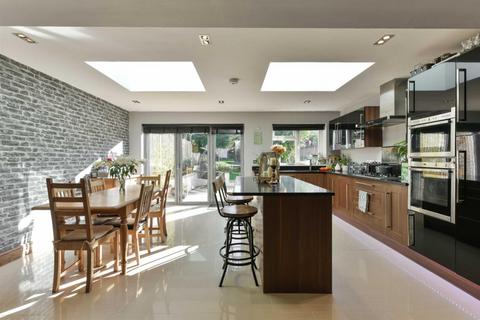 62 Winkworth Road, Banstead, SM7 2QL