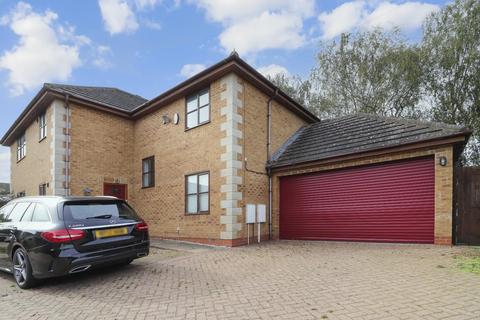 5 bedroom detached house for sale, OUTSTANDING HOME - St. Marys Road, Bozeat, Wellingborough