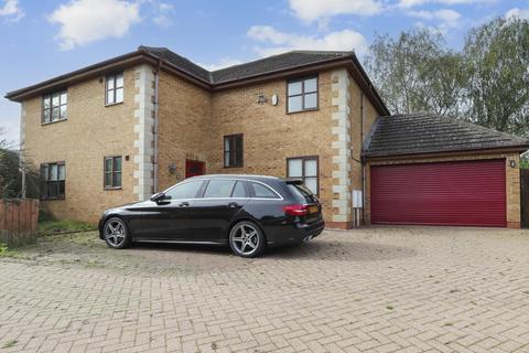 5 bedroom detached house for sale, OUTSTANDING HOME - St. Marys Road, Bozeat, Wellingborough