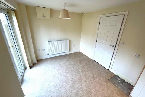 3 bedroom park home to rent, Chapel Street, Derry Hill, Calne